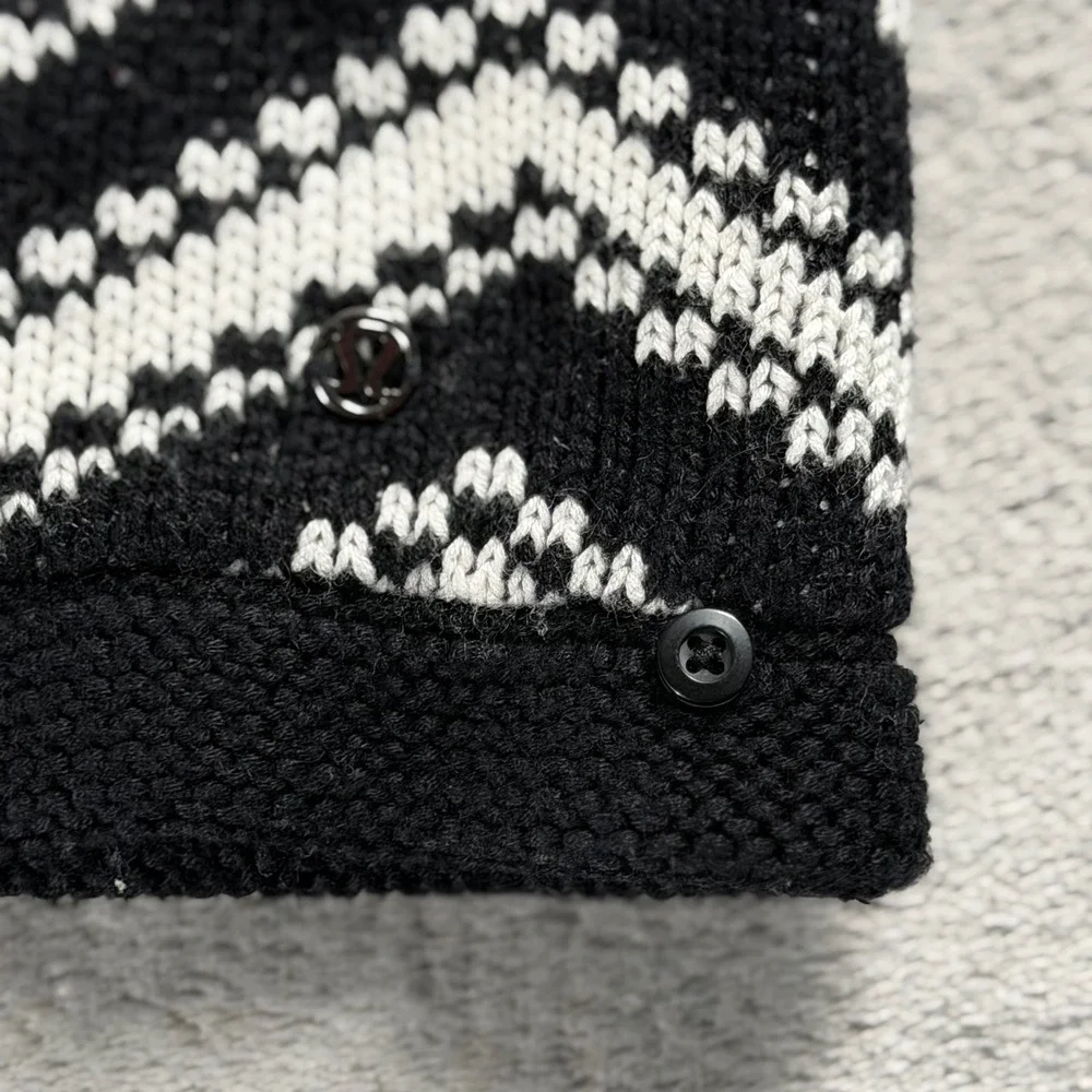 Lululemon Cashmere Blend Chevron Knit Neck Warmer OS Gaiter Black White Winter